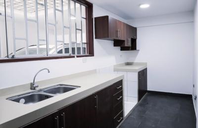 VENTA DE DEPARTAMENTO EN 1° PISO EN URB. SANTA VICTORIA